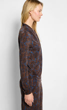 Load image into Gallery viewer, Nic+Zoe Feather Fern Wrap Top