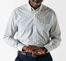 Load image into Gallery viewer, Duck Head Performance Poplin Shirt—Pear Green