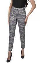 Load image into Gallery viewer, Frank Lyman Woven Denim Pant
