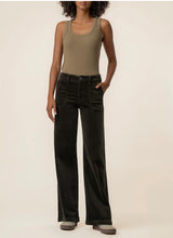 Load image into Gallery viewer, KUT Jean High Rise Wide Leg Corduroy Pant
