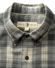 Load image into Gallery viewer, Duck Head Cotton Flannel Sport Shirt
