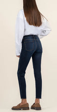 Load image into Gallery viewer, KUT Diana High Rise Relaxed Fit Skinny
