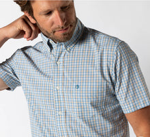 Load image into Gallery viewer, Duck Head Short Sleeve Poplin Shirt
