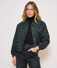 Load image into Gallery viewer, Esqualo Fancy Crinkle Jacket
