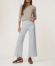 Load image into Gallery viewer, KUT Meg High-Rise Front Pin Tuck Pants

