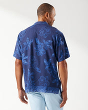 Load image into Gallery viewer, Tommy Bahama Shibori Border Artist
