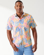 Load image into Gallery viewer, Tommy Bahama Nova Wave Boca Blooms
