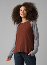 Load image into Gallery viewer, Prana Sol Protect Top
