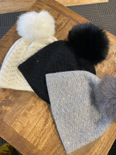 Load image into Gallery viewer, Mitchie’s Matching Zig Zag with Fox Fur
